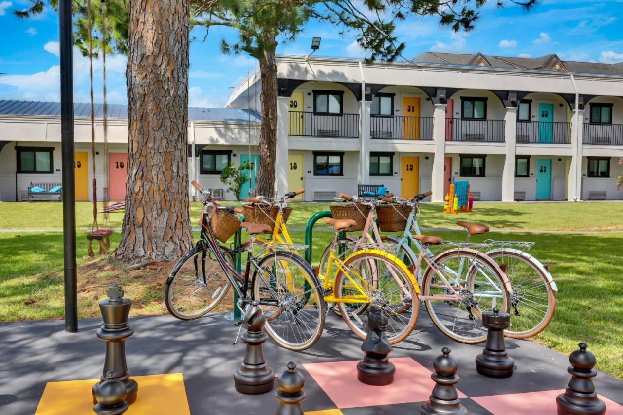 Hotel Mccoy - Art, Libations, Pool Society College Station Eksteriør bilde
