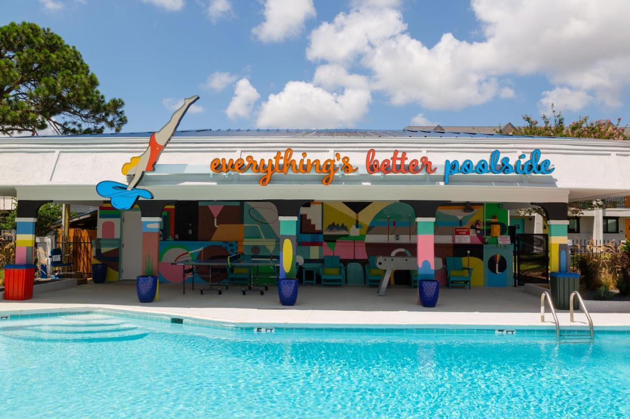 Hotel Mccoy - Art, Libations, Pool Society College Station Eksteriør bilde